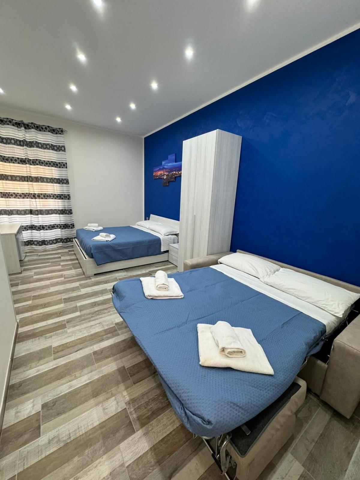 Punto House Ferrovia Hotel Napoli Exterior foto
