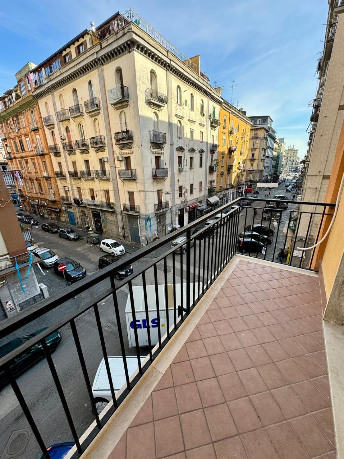 Punto House Ferrovia Hotel Napoli Exterior foto
