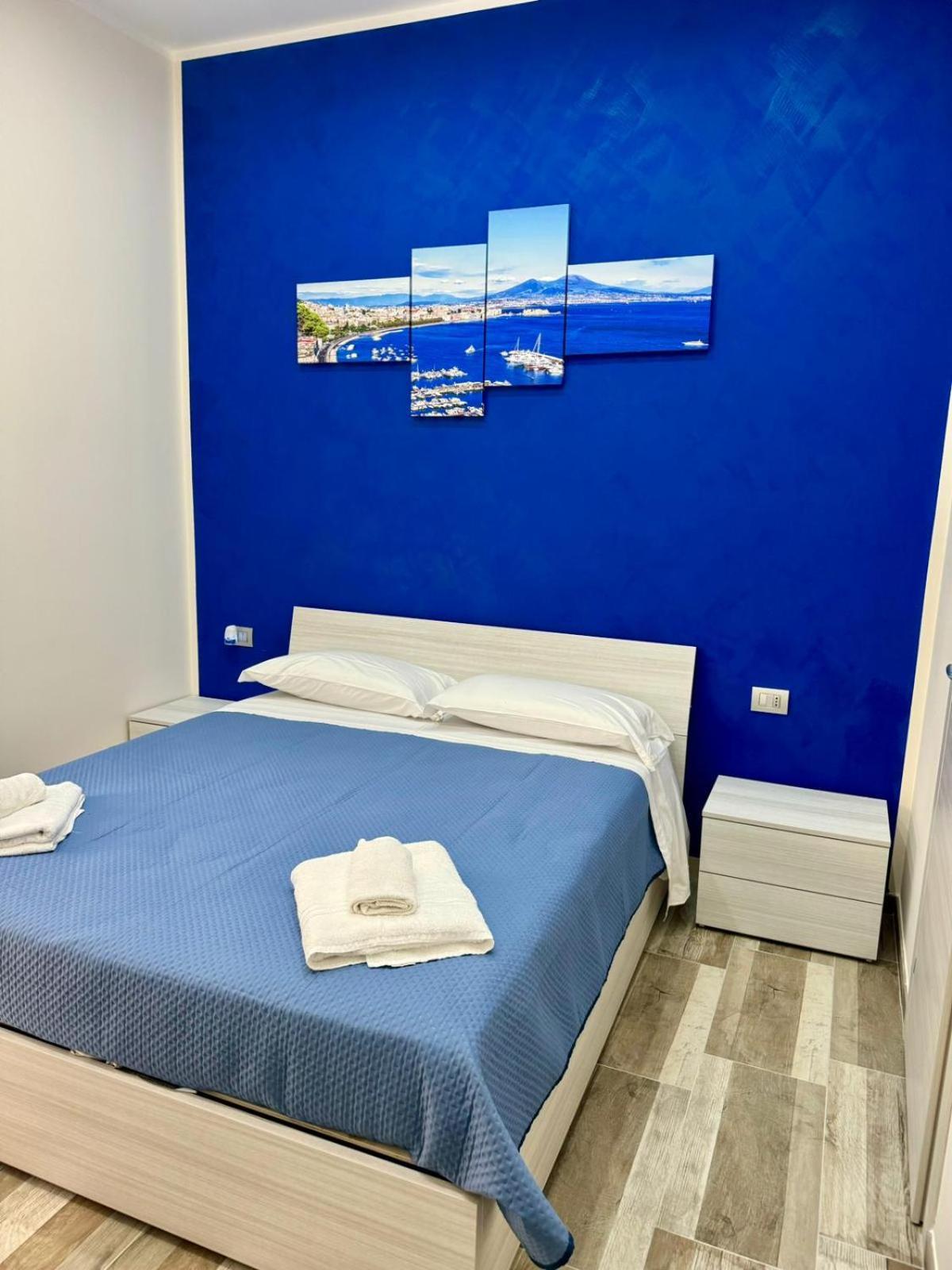 Punto House Ferrovia Hotel Napoli Exterior foto