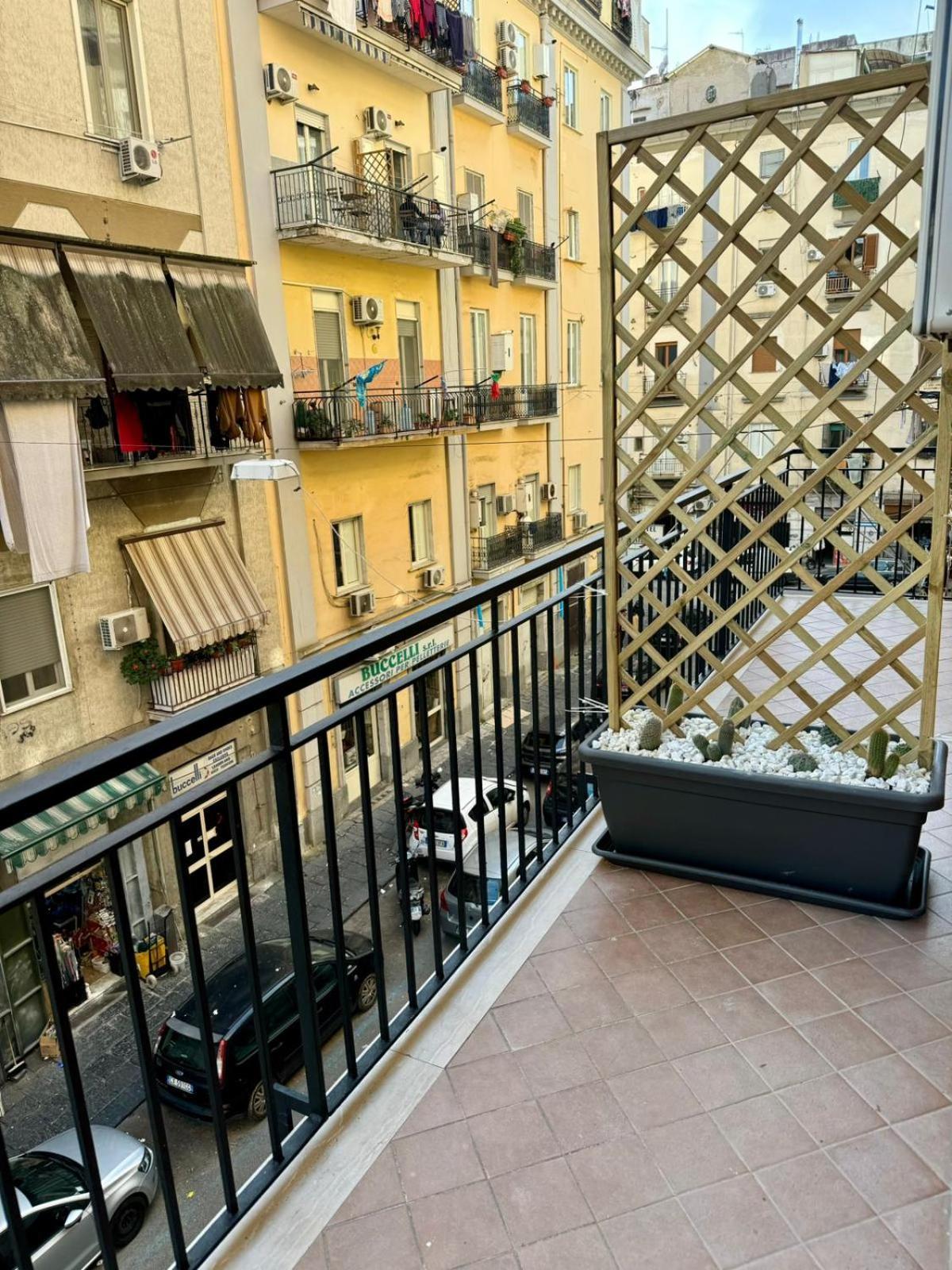 Punto House Ferrovia Hotel Napoli Exterior foto